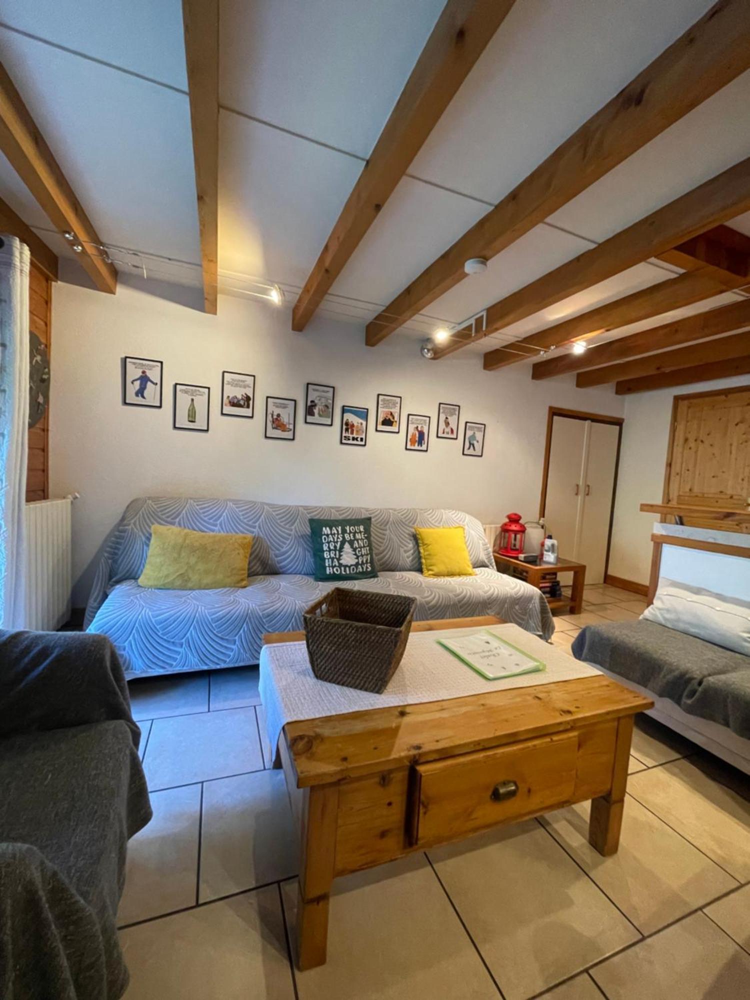 Le Chal Heureux Bel Appartement Dans Vieille Ferme De Montagne Renovee Les Orres Exterior foto